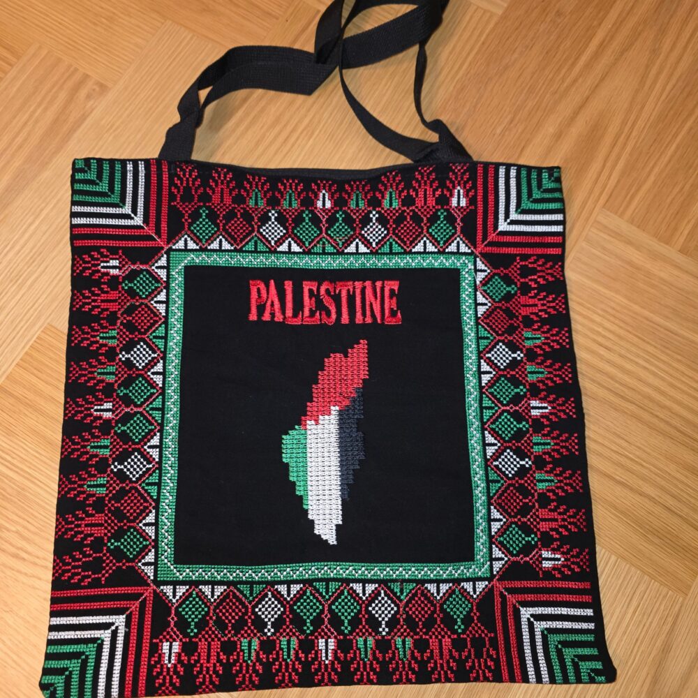 Tote bag - embroidered by Palestinians in Jordan