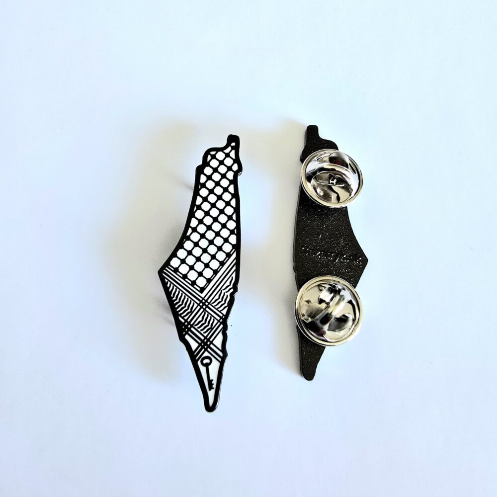 Brooch/pin - White Keffiyeh short