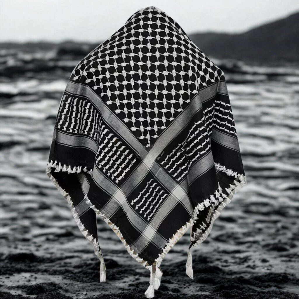 Keffiyeh/Kuffiye - Black and white (Woven) with white tassels