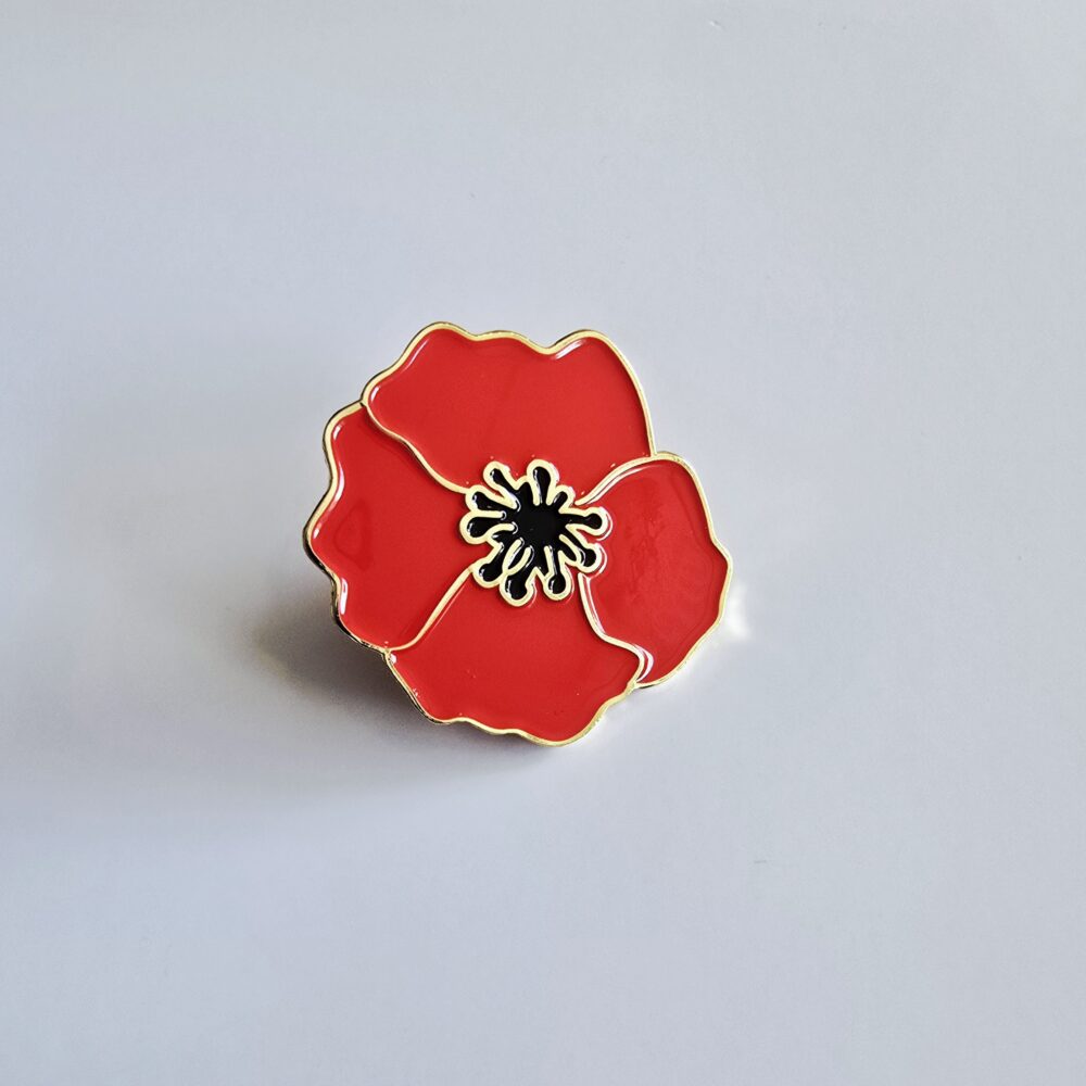 Brooch/pin - Red poppy flower