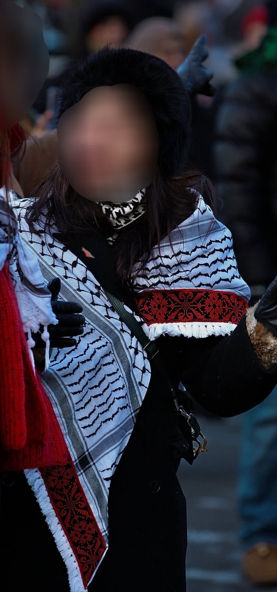 Keffiyeh - Poppy embroidered